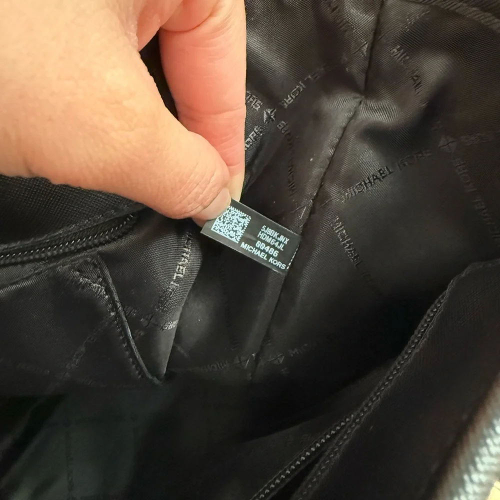 Michael Kors Jet Set‎ Travel Medium Logo Tote – Black